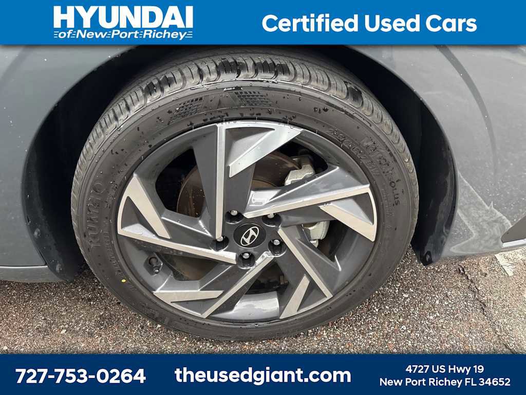 Certified 2025 Hyundai Elantra Sport image 5