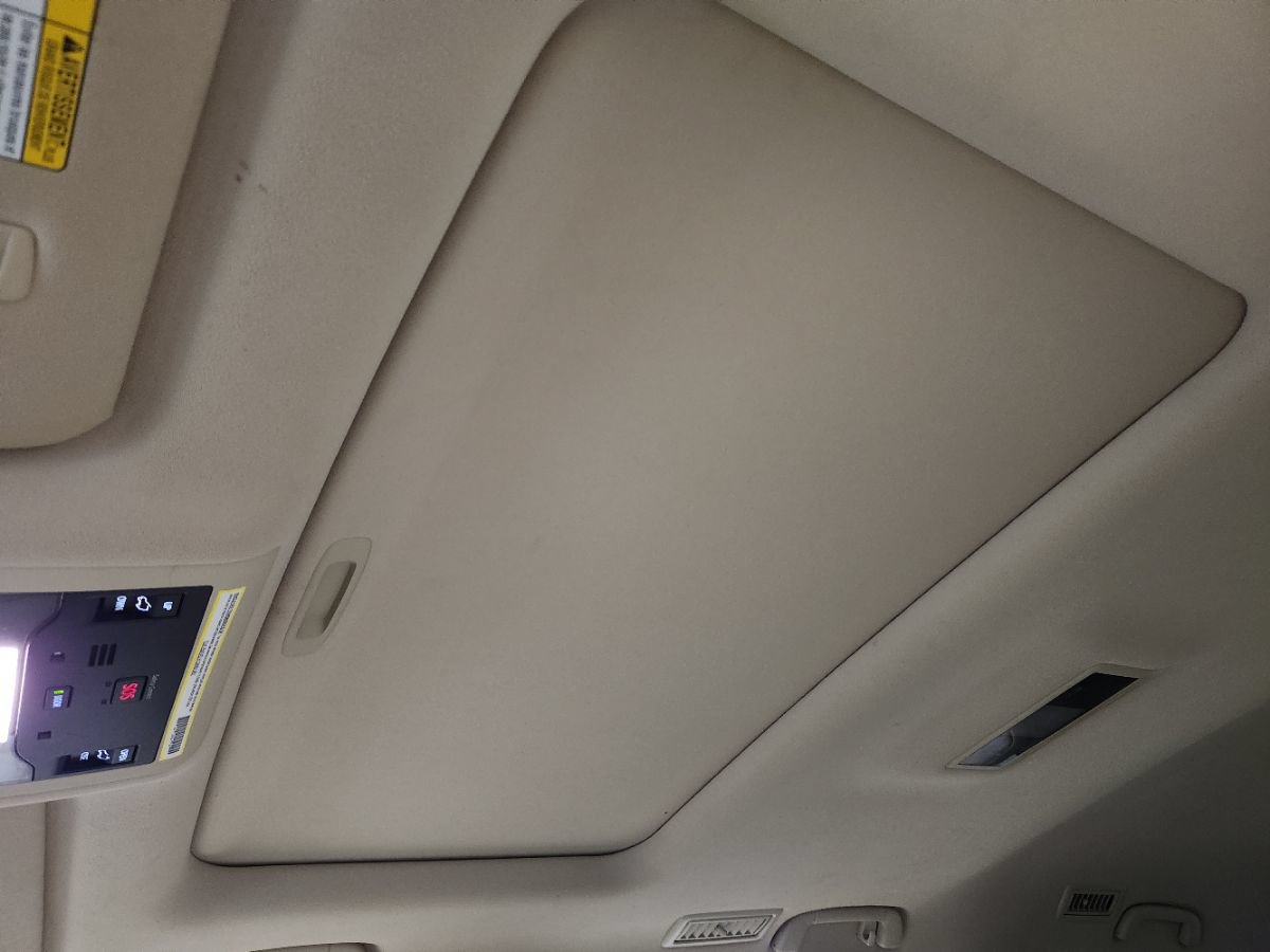 Used 2021 Lexus LX 570 4WD w/ Luxury Package image 45