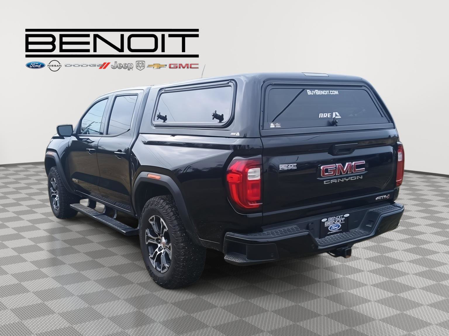 Used 2024 GMC Canyon AT4 w/ AT4 Premium Package image 7