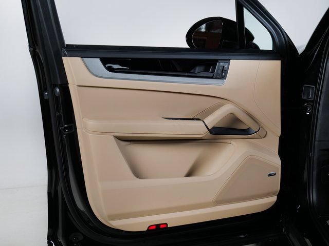 New 2026 Porsche Cayenne AWD/4WD image 27