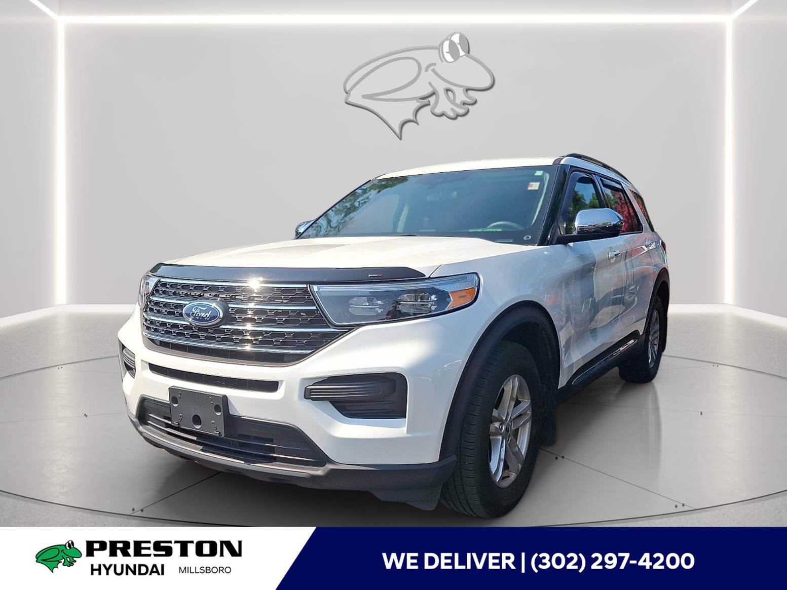 Used 2024 Ford Explorer XLT AWD/4WD image 1