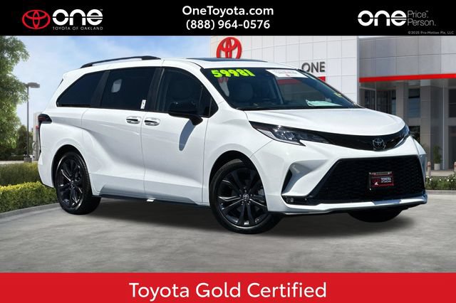 Certified 2026 Toyota Sienna XSE FWD image 1