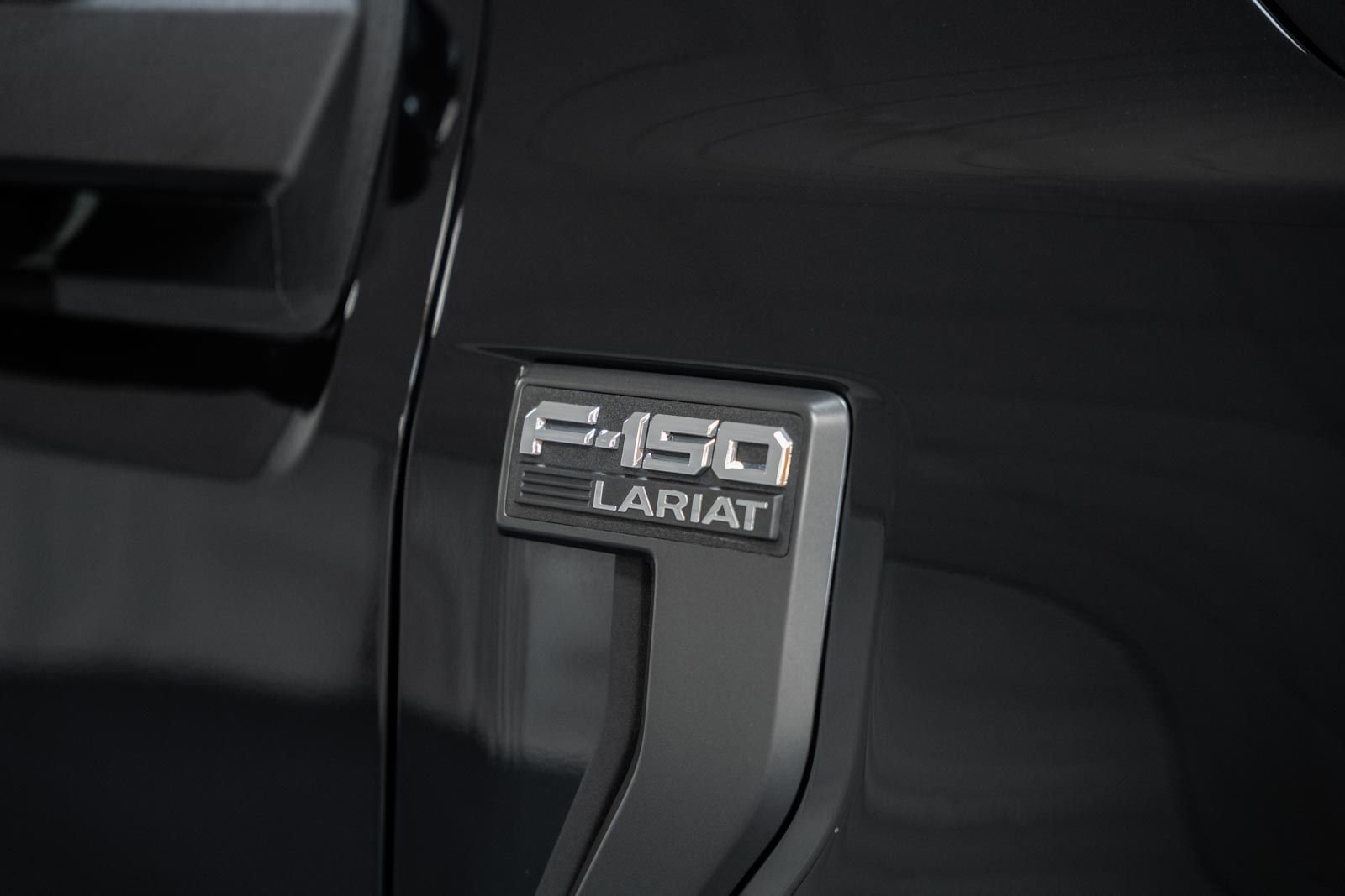 Certified 2023 Ford F150 Lariat w/ Equipment Group 502A High image 19