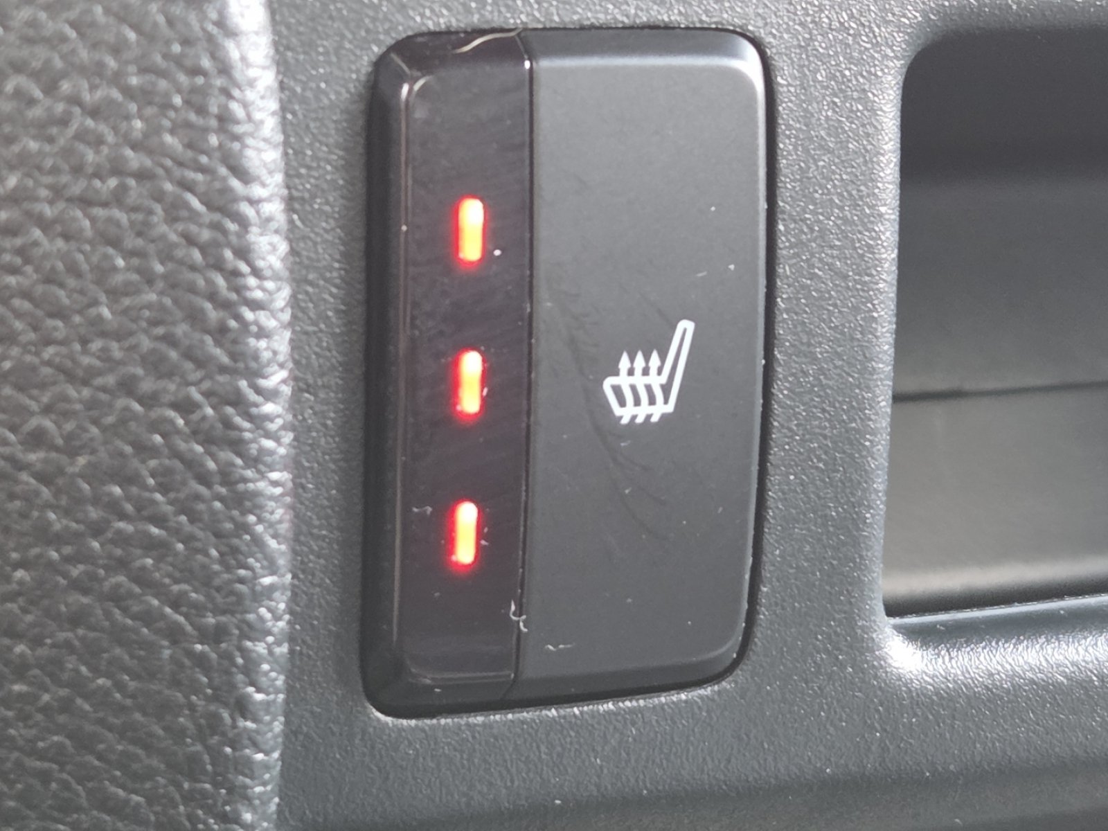Used 2023 Honda Passport EX-L image 6