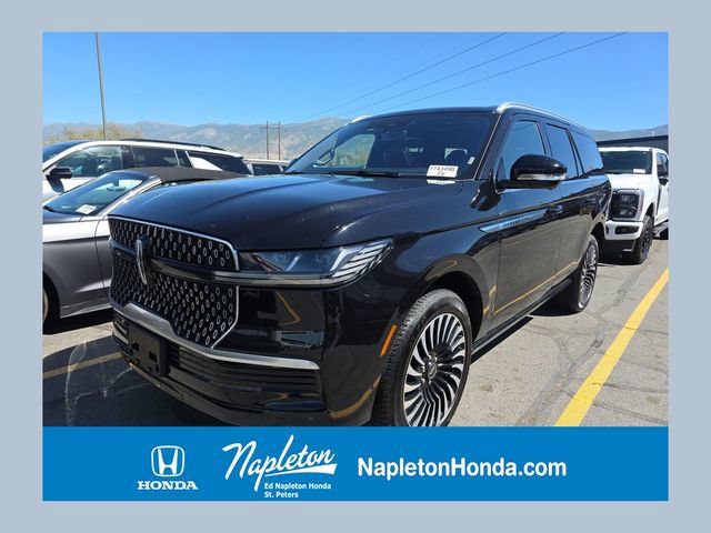 Used 2025 Lincoln Navigator Reserve AWD/4WD image 1