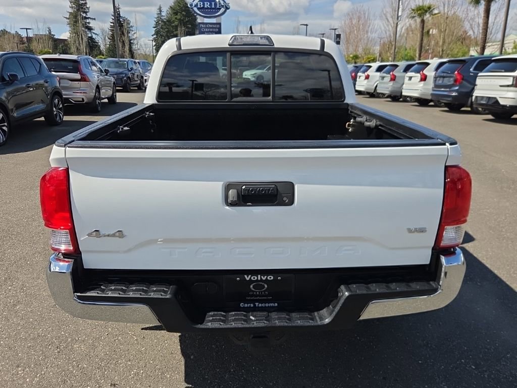 Used 2017 Toyota Tacoma SR5 w/ Tow Package AWD/4WD image 12