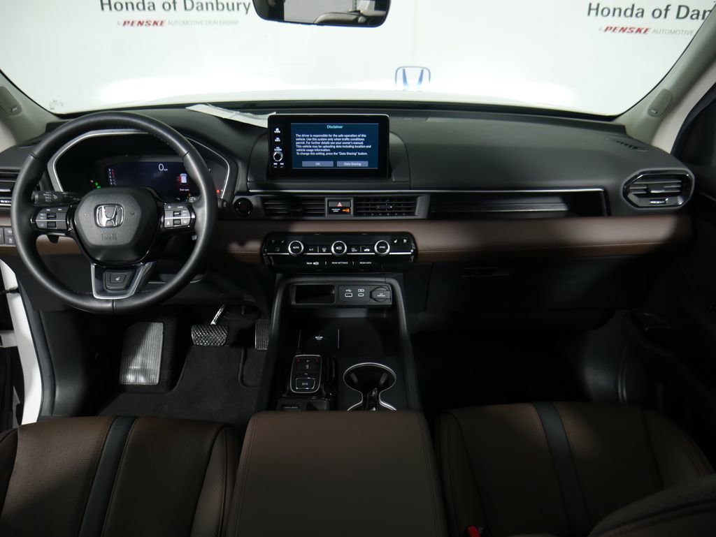 Used 2025 Honda Pilot Elite image 16