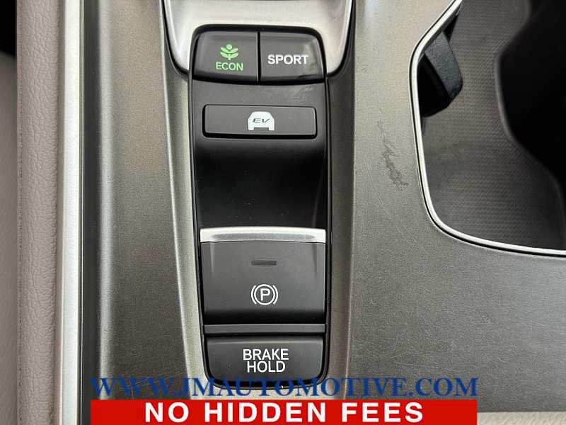 Used 2018 Honda Accord Touring image 34