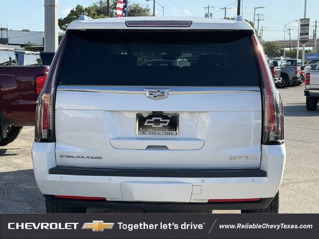 Used 2019 Cadillac Escalade ESV Premium Luxury AWD/4WD image 5