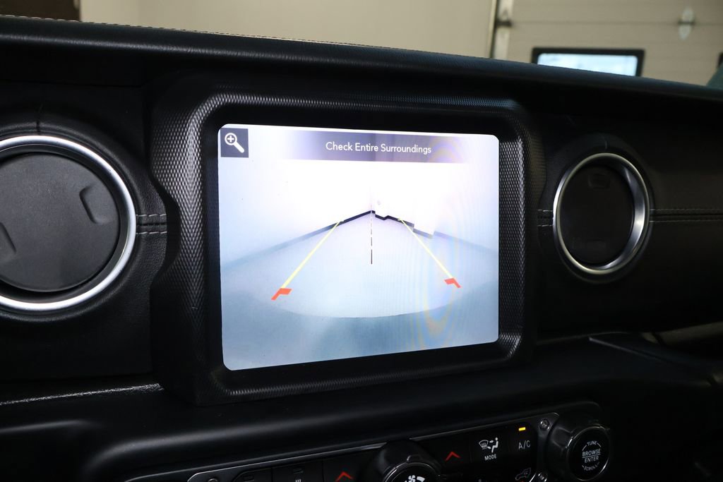 Used 2020 Jeep Gladiator Overland AWD/4WD image 29