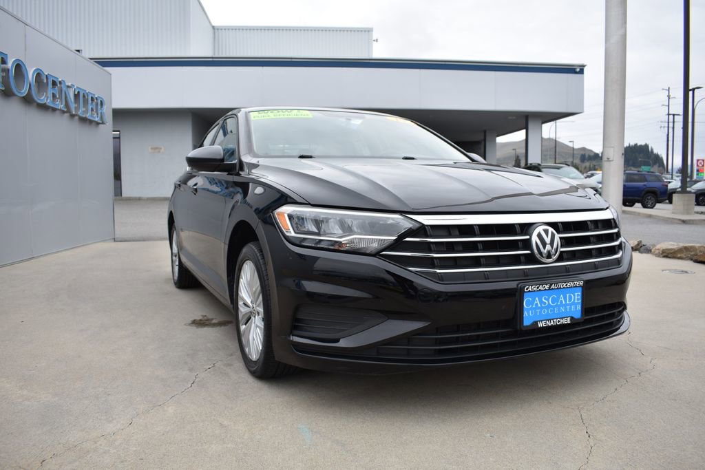 Used 2019 Volkswagen Jetta S w/ Driver Assistance Package image 11