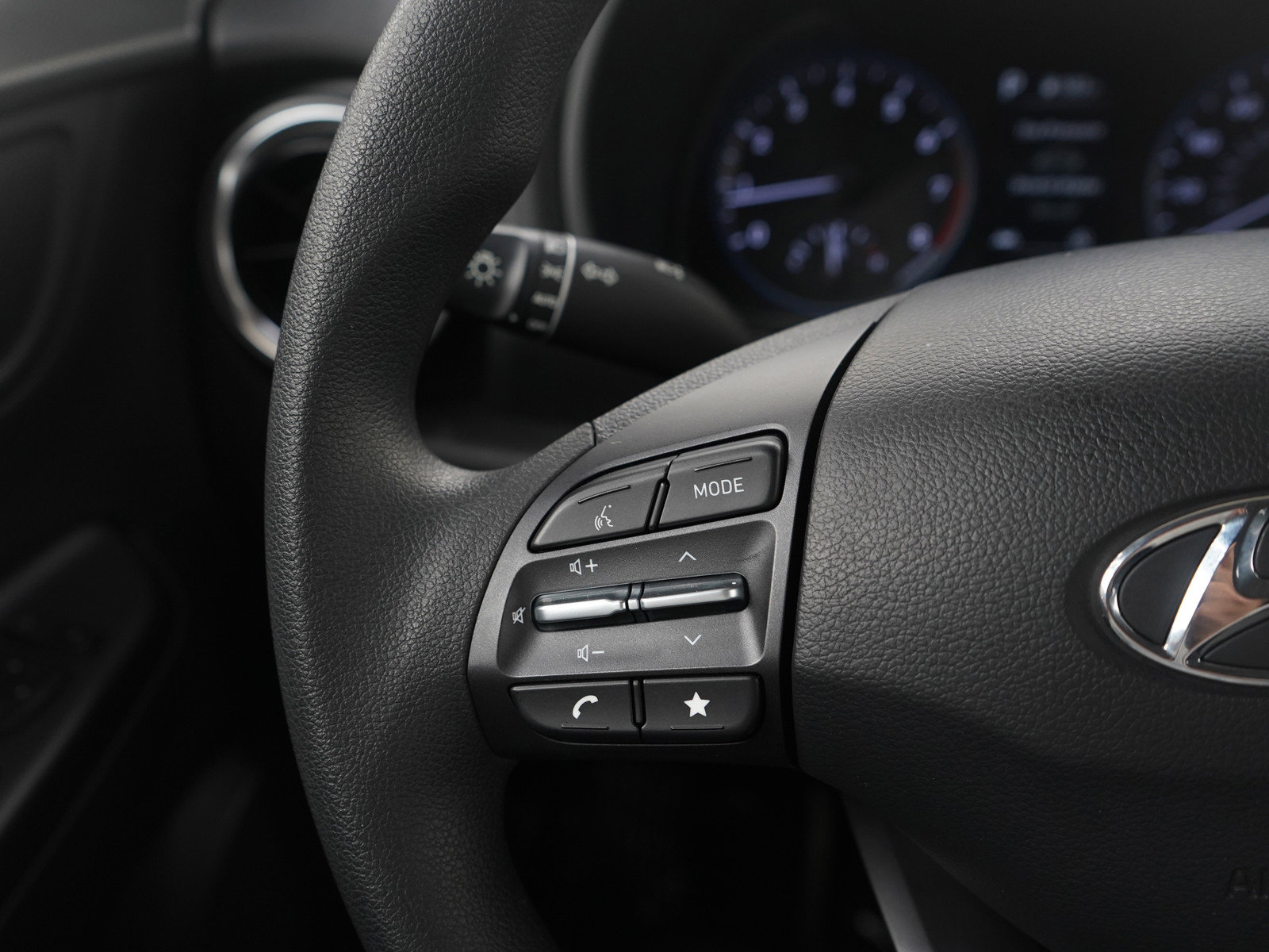 Used 2023 Hyundai Kona SEL image 24