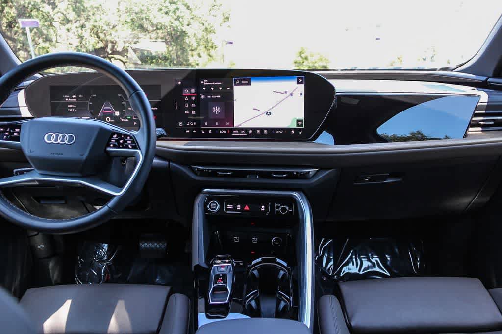 Used 2025 Audi Q5 Premium Plus w/ Premium Plus AWD/4WD image 13