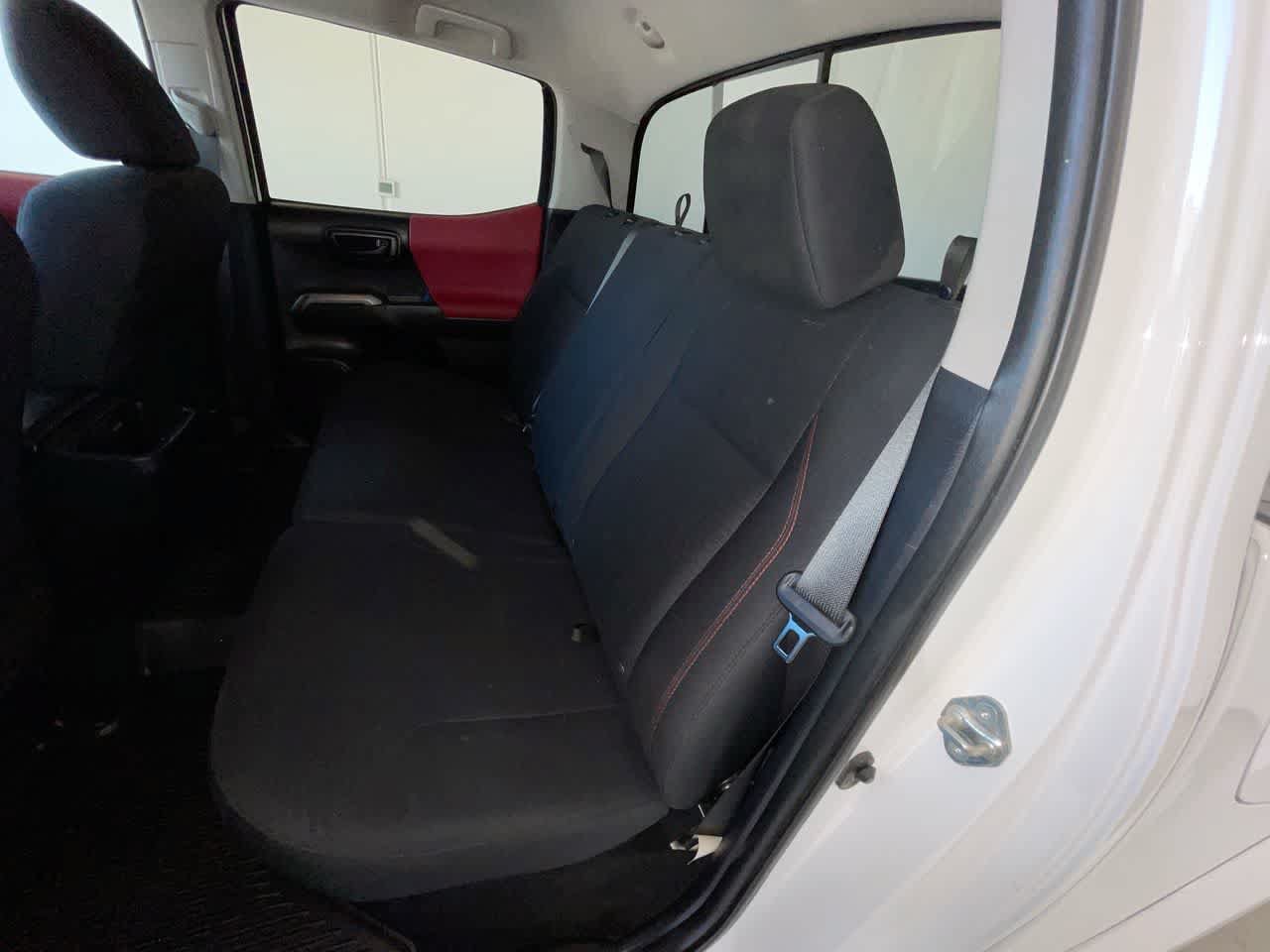 Used 2019 Toyota Tacoma SR5 AWD/4WD image 21