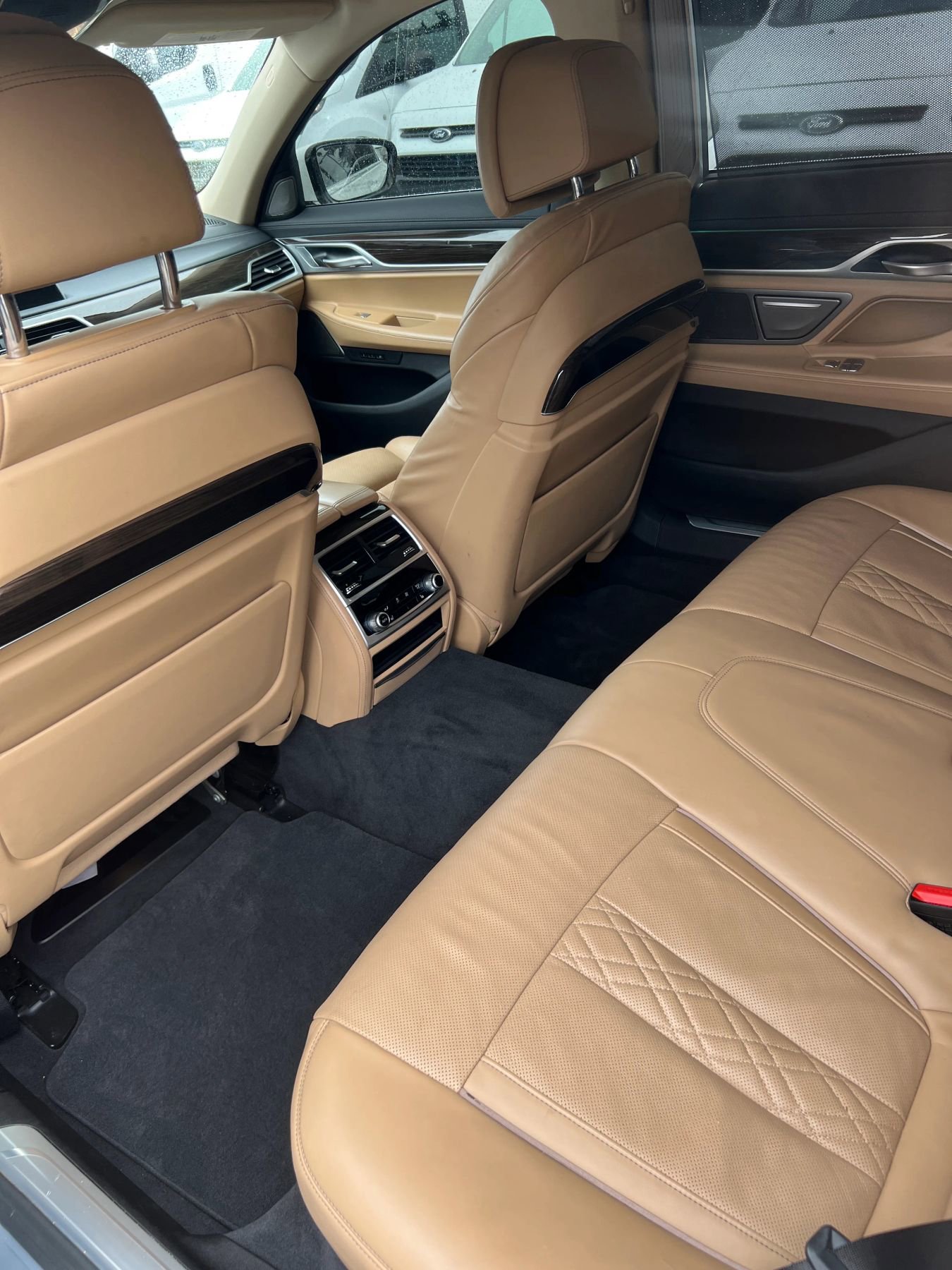 Used 2022 BMW 740i image 12