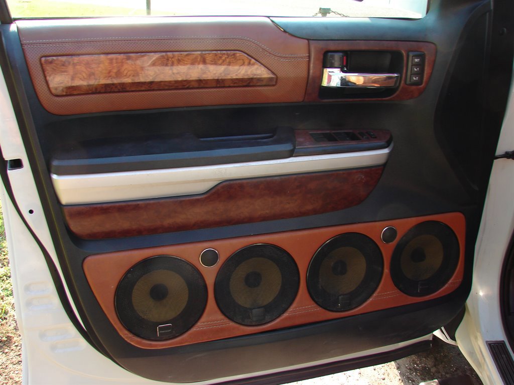 Used 2015 Toyota Tundra 1794 Edition image 5