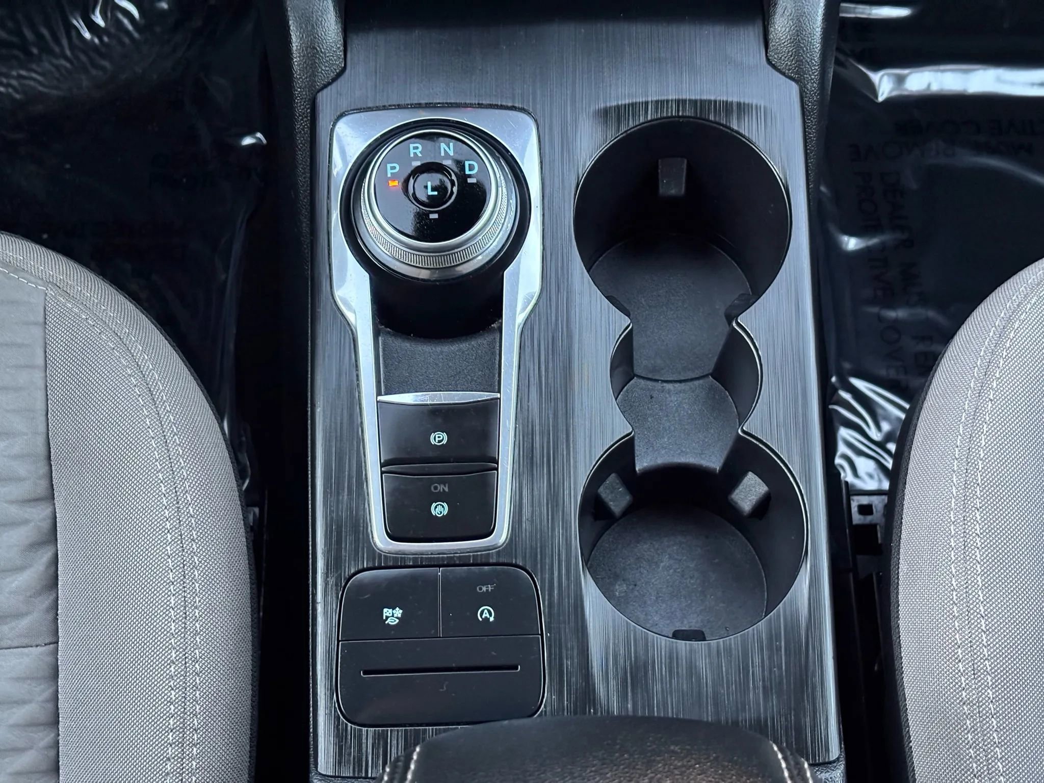 Used 2021 Ford Escape SE image 30