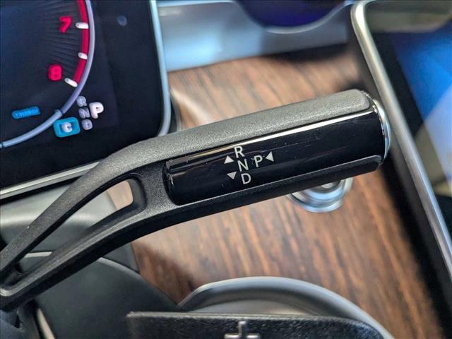 Used 2025 Mercedes-Benz C 300 Sedan image 12