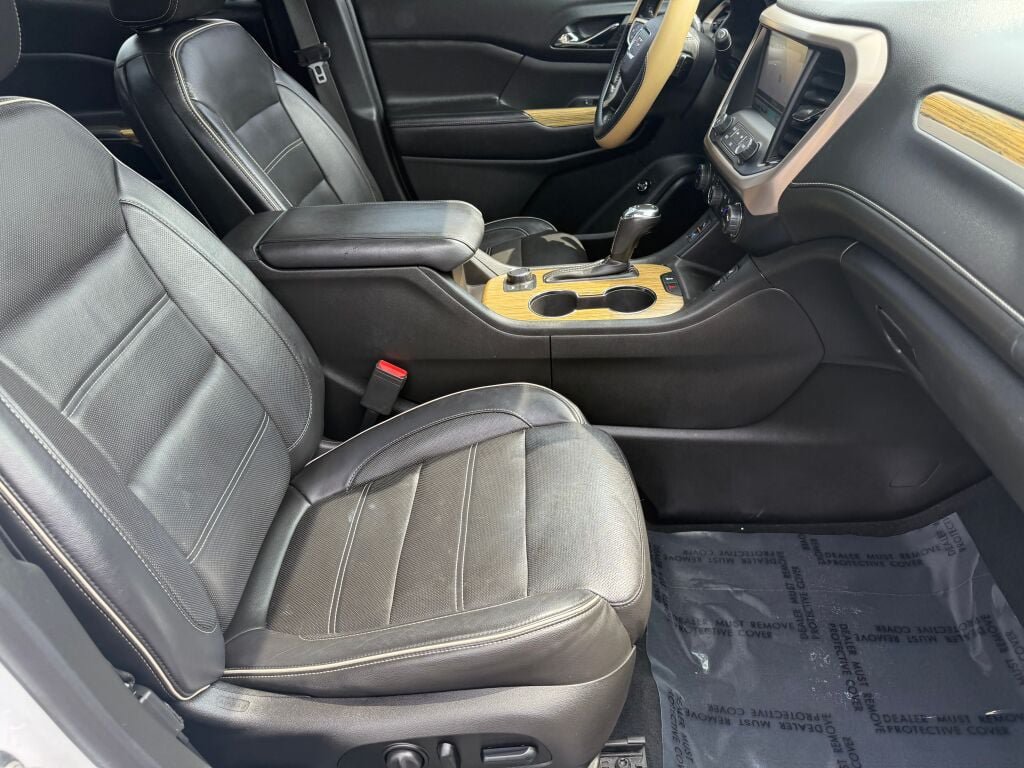 Used 2018 GMC Acadia Denali w/ Technology Package AWD/4WD image 32