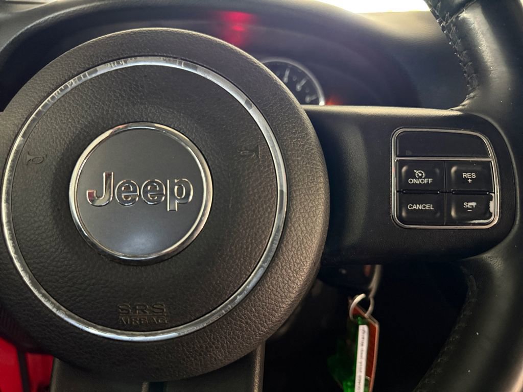 Used 2016 Jeep Wrangler Rubicon w/ Power Convenience Group AWD/4WD image 24