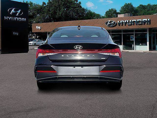 New 2026 Hyundai Elantra Limited FWD image 8
