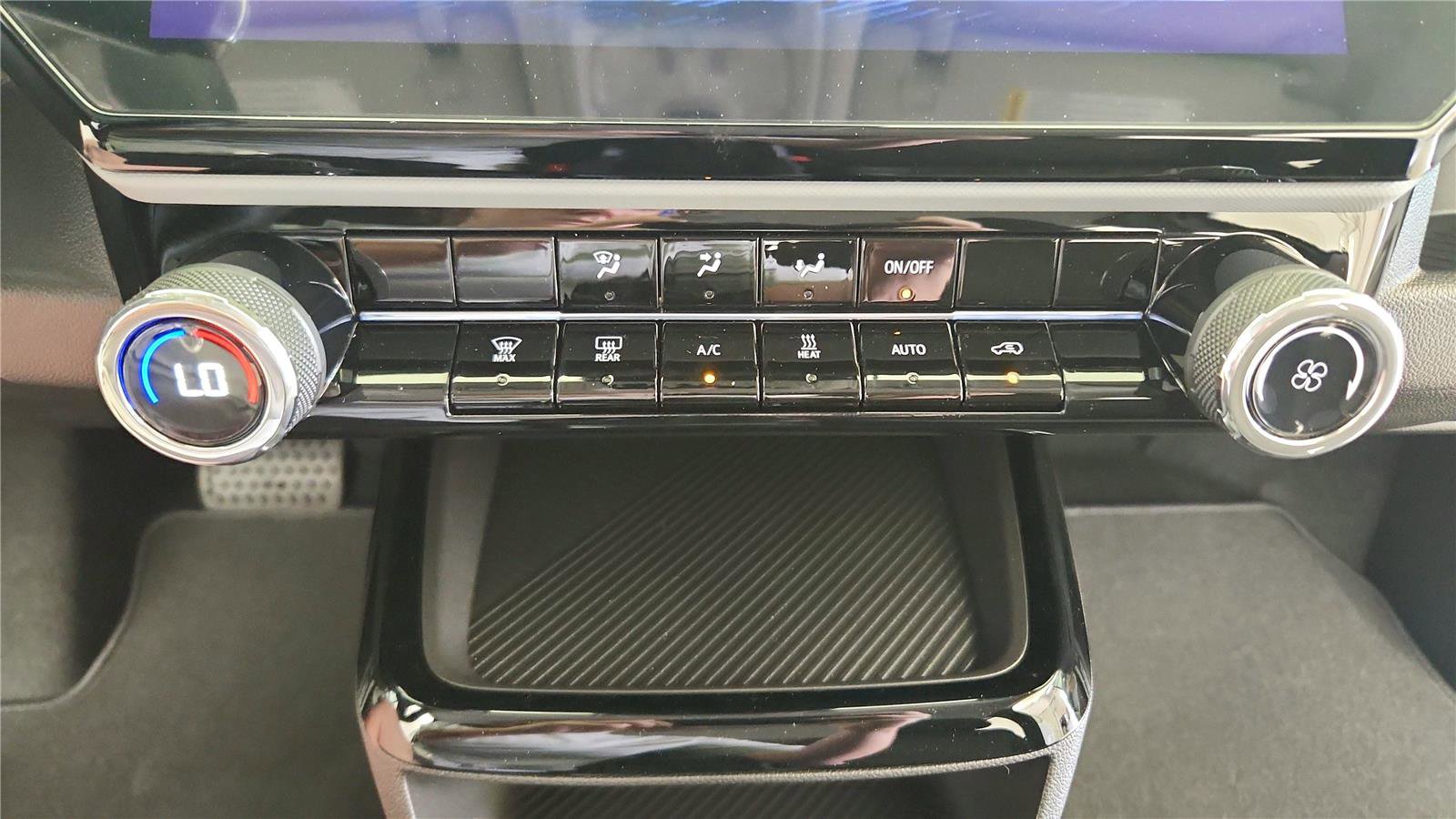 New 2027 Chevrolet Bolt LT FWD image 29