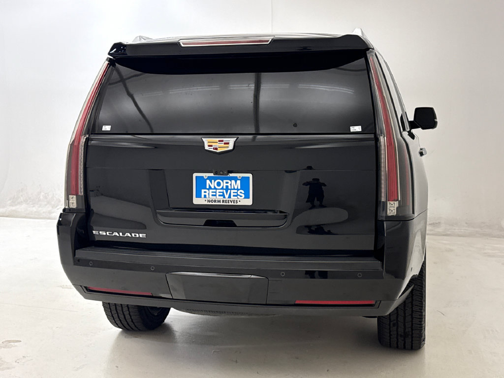 Used 2020 Cadillac Escalade Premium Luxury w/ Escalade Sport Edition AWD/4WD image 9