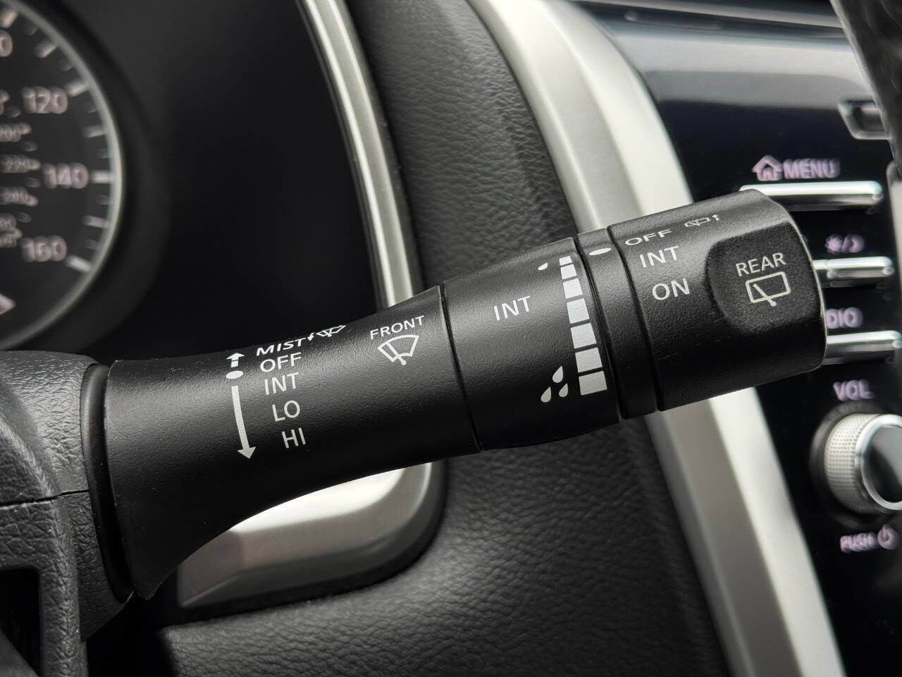 Used 2017 Nissan Murano SV w/ Premium Package image 30