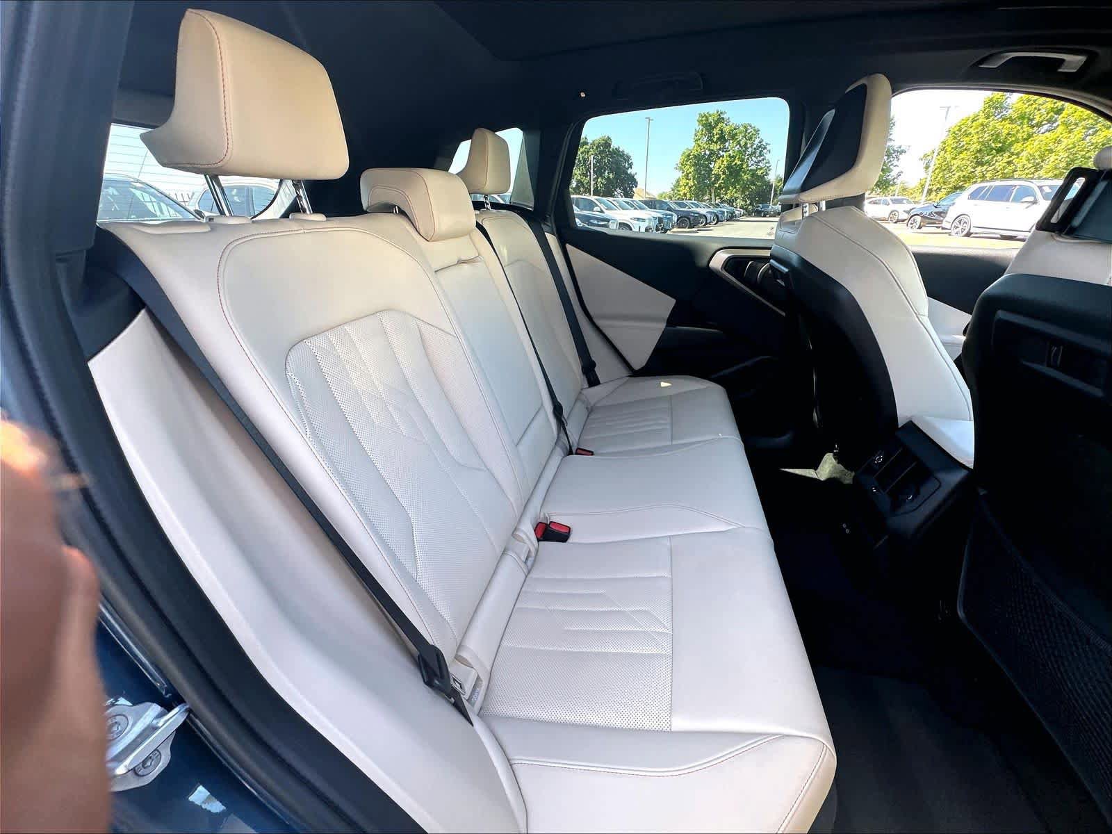 Certified 2025 BMW X3 xDrive30 w/ Premium Package AWD/4WD image 28