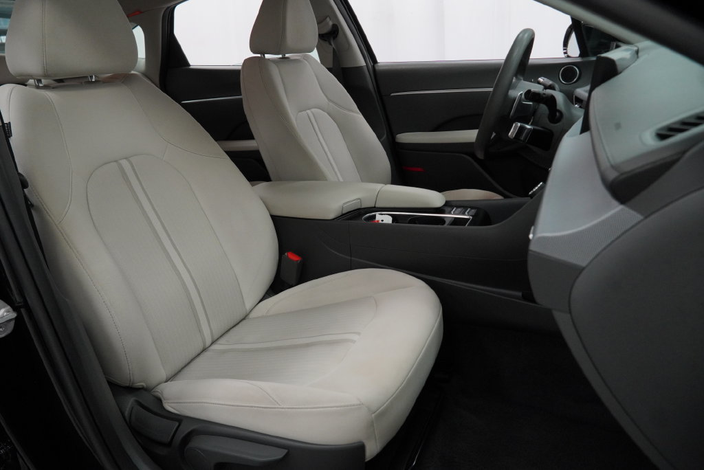 Used 2025 Hyundai Sonata SEL FWD image 41