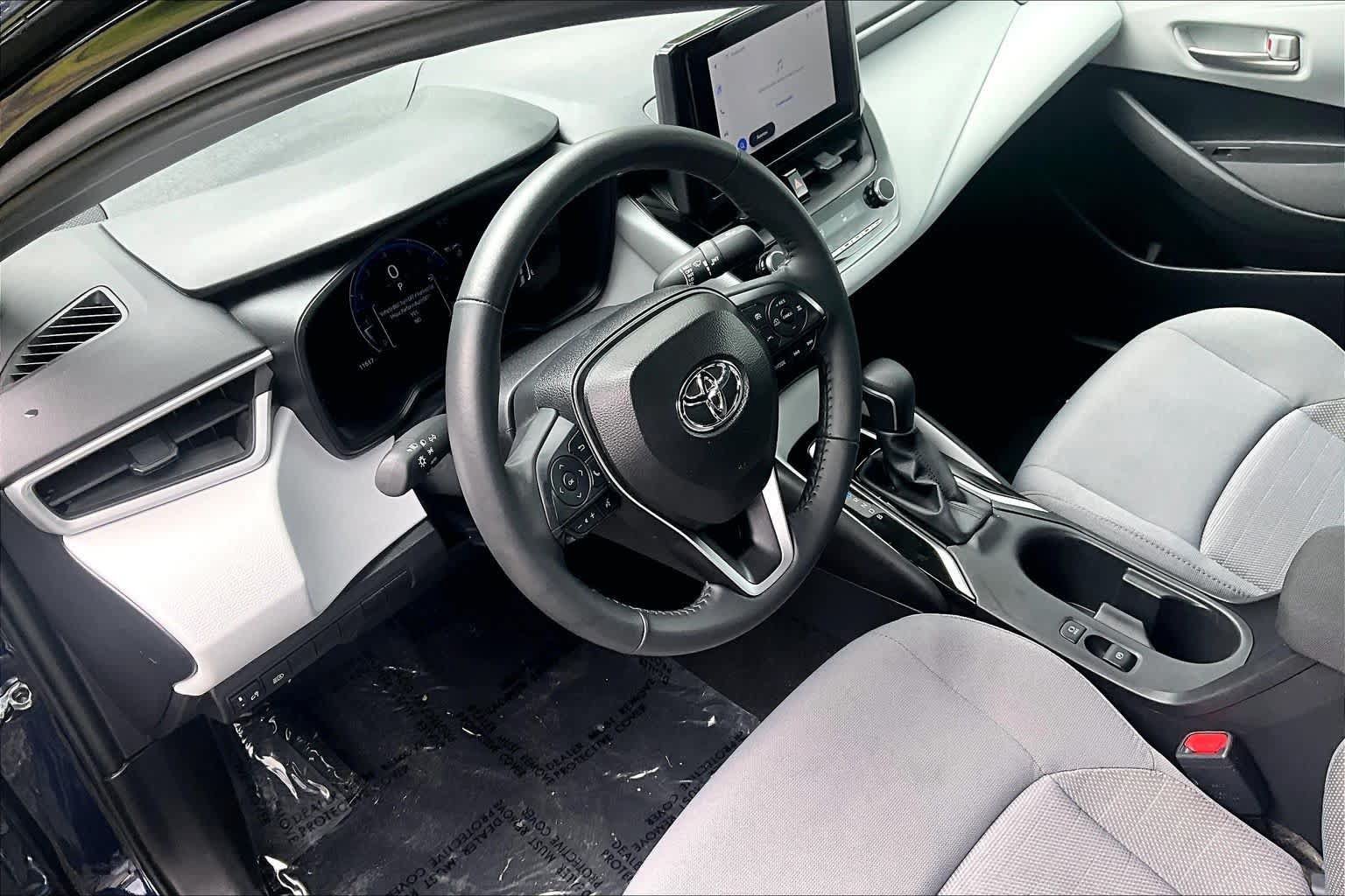 Used 2026 Toyota Corolla SE FWD image 18