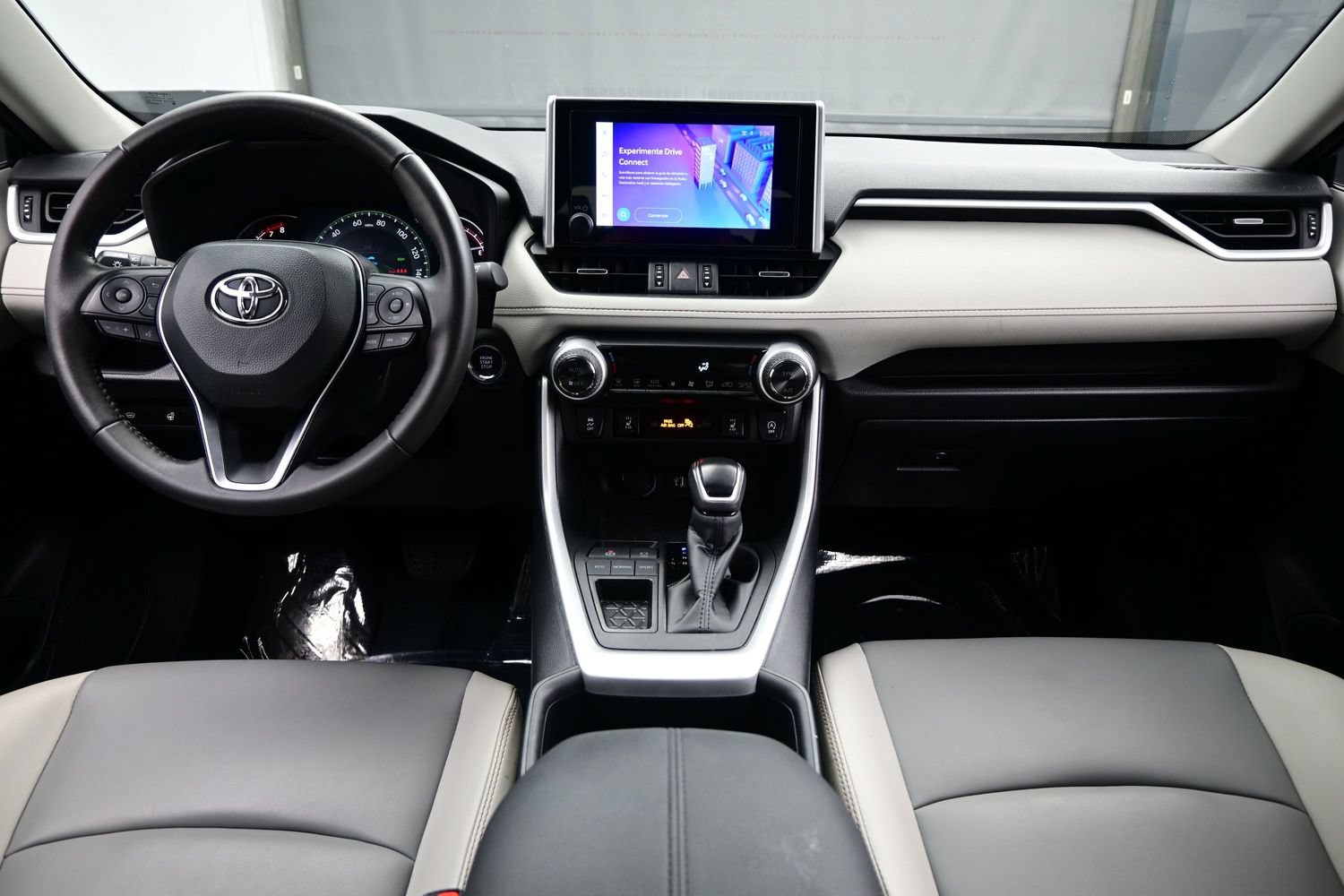 Used 2025 Toyota RAV4 XLE Premium w/ Weather Package FWD image 17