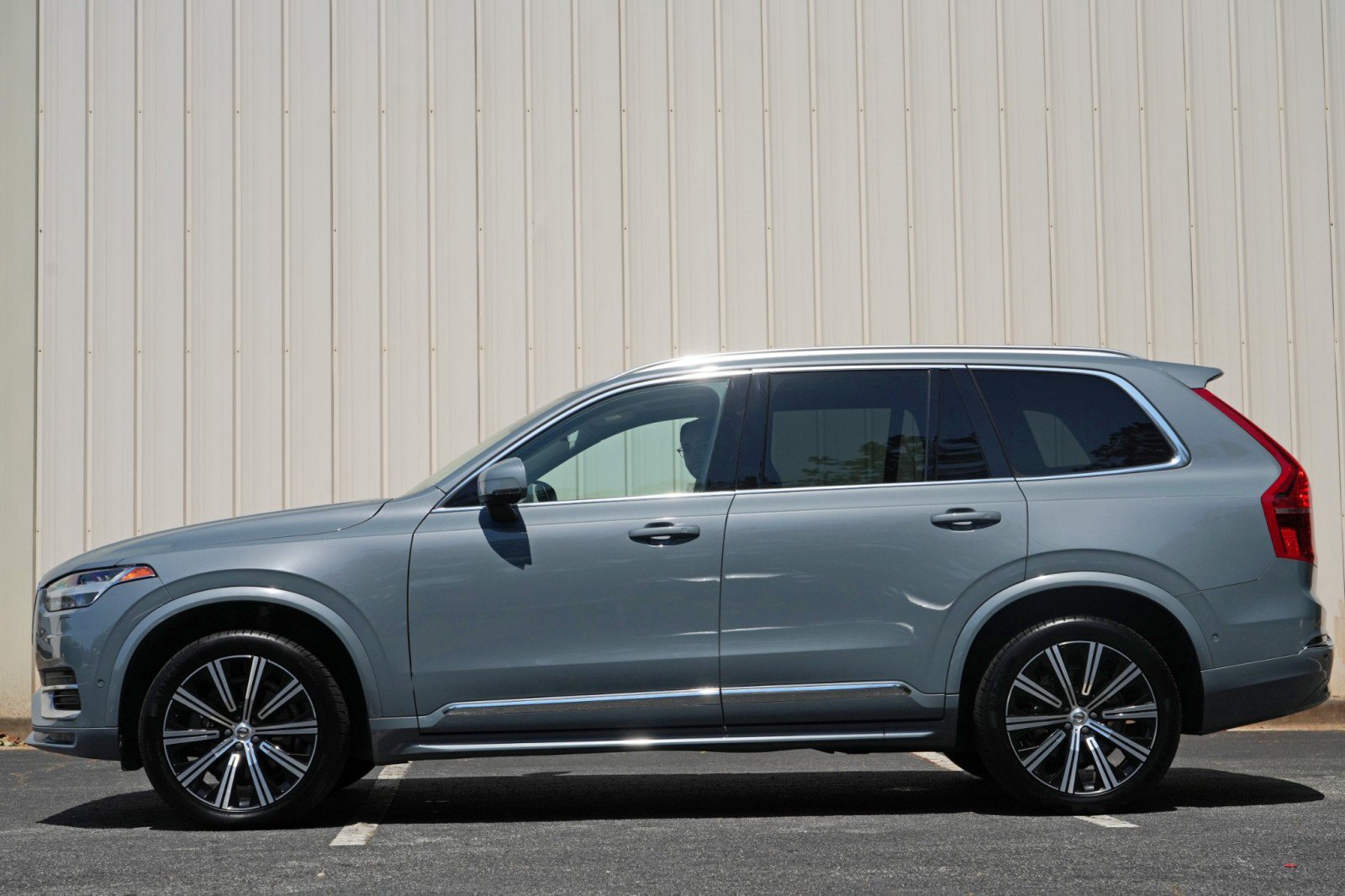 Used 2023 Volvo XC90 B6 Plus w/ Protection Package Premier AWD/4WD image 9