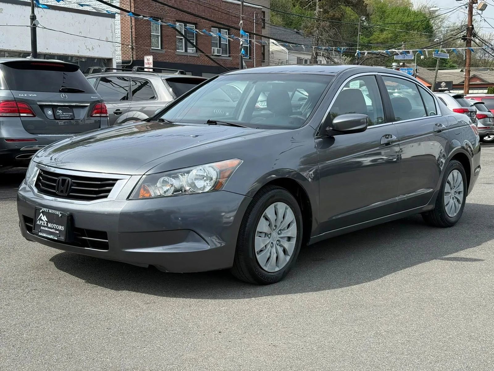 Used 2011 Honda Accord LX image 1