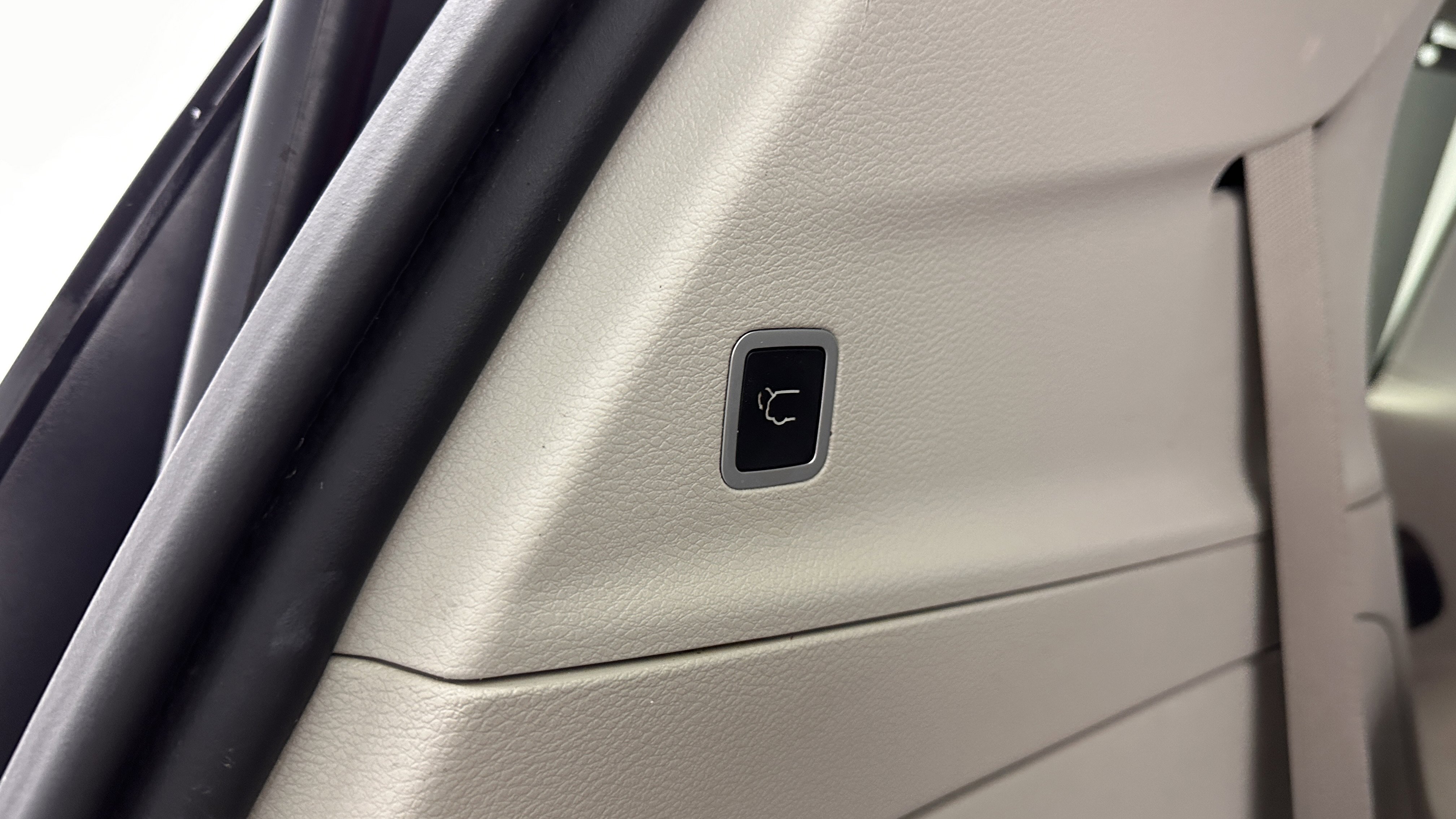 Used 2018 Chrysler Pacifica Touring-L image 31