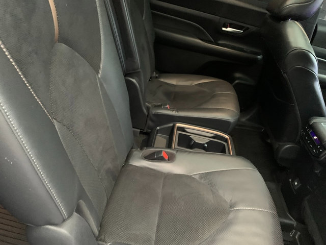 Used 2024 Toyota Grand Highlander AWD Hybrid image 15