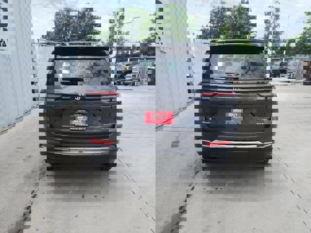 New 2025 Jeep Grand Cherokee Limited w/ Luxury Tech Group II image 23