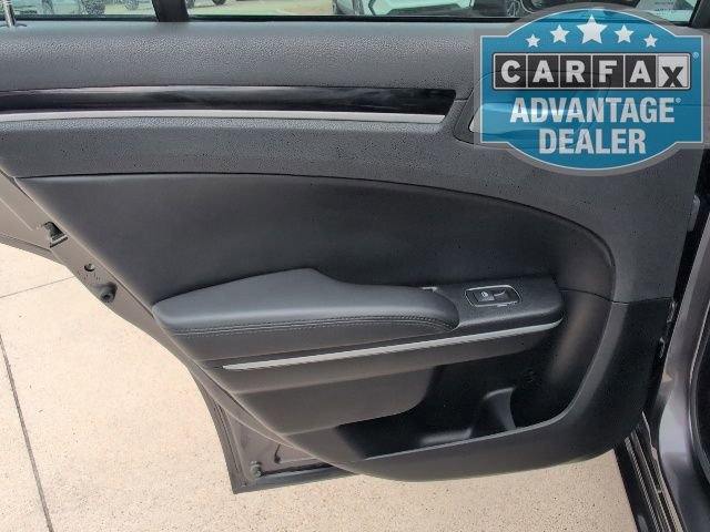 Used 2023 Chrysler 300 Touring w/ Sport Appearance Package RWD image 9