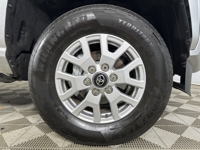 Used 2026 Toyota Tacoma SR RWD image 9
