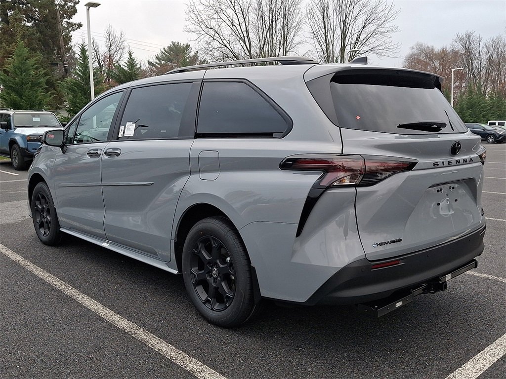 New 2026 Toyota Sienna XLE Woodland Edition image 7