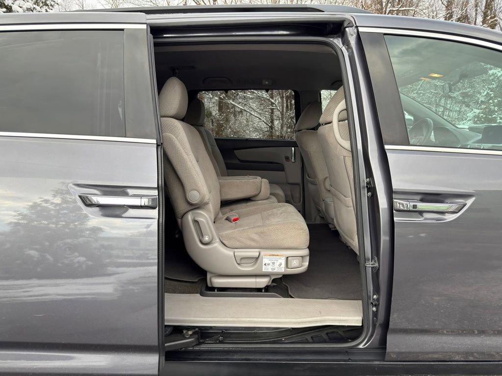 Used 2016 Honda Odyssey EX image 22