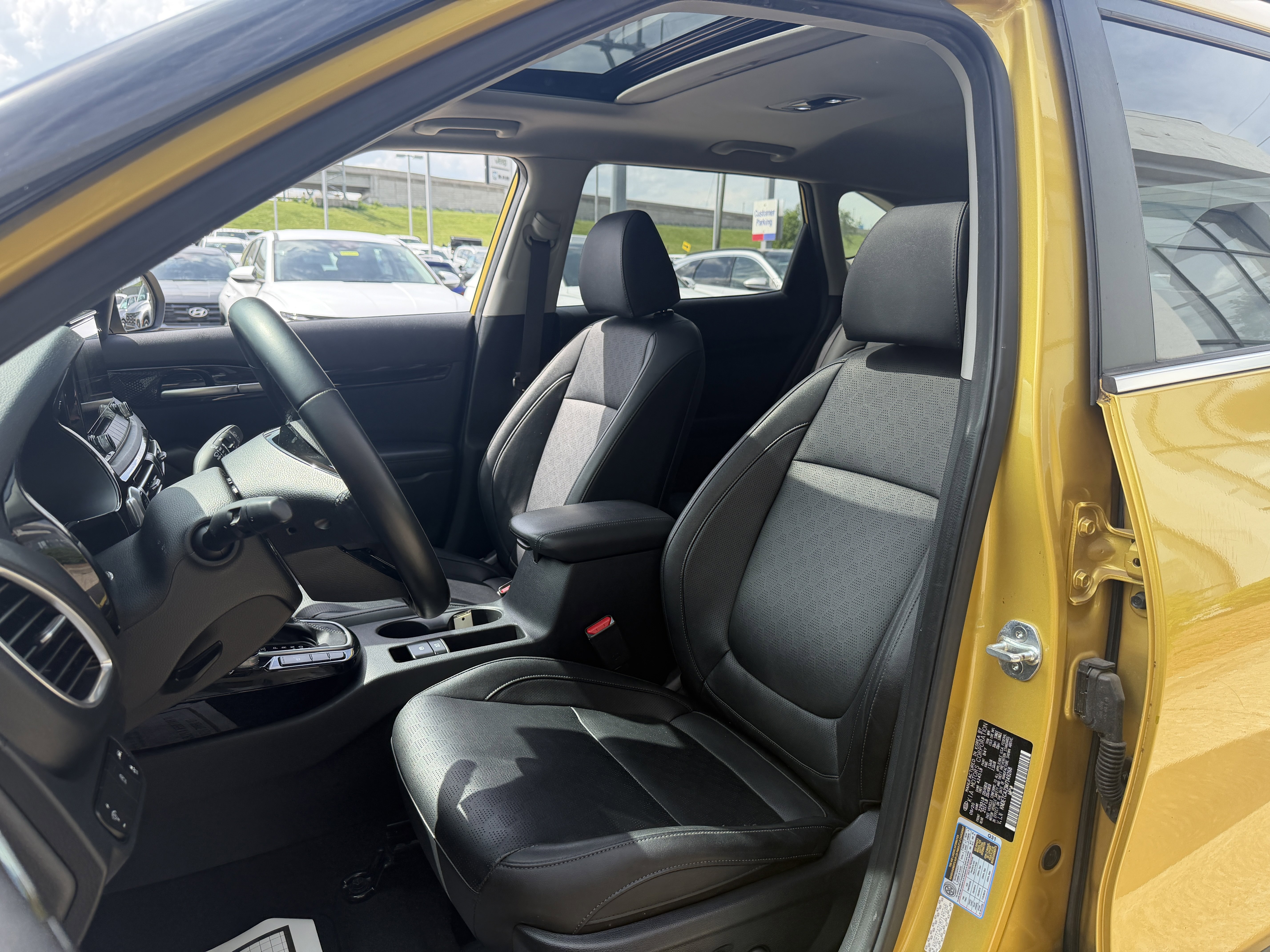 Used 2021 Kia Seltos SX w/ SX Sunroof Package AWD/4WD image 30