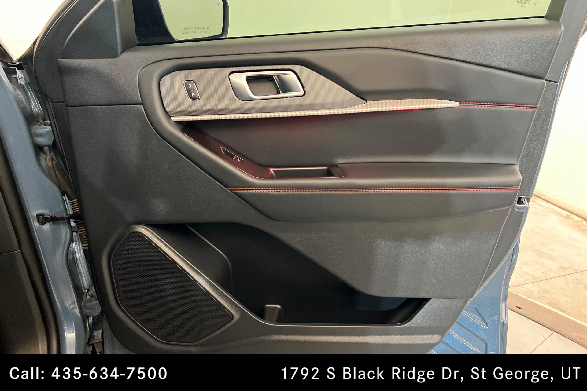 Used 2025 Ford Explorer ST AWD/4WD image 24