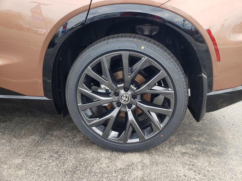 New 2026 Toyota Crown Signia AWD/4WD image 12