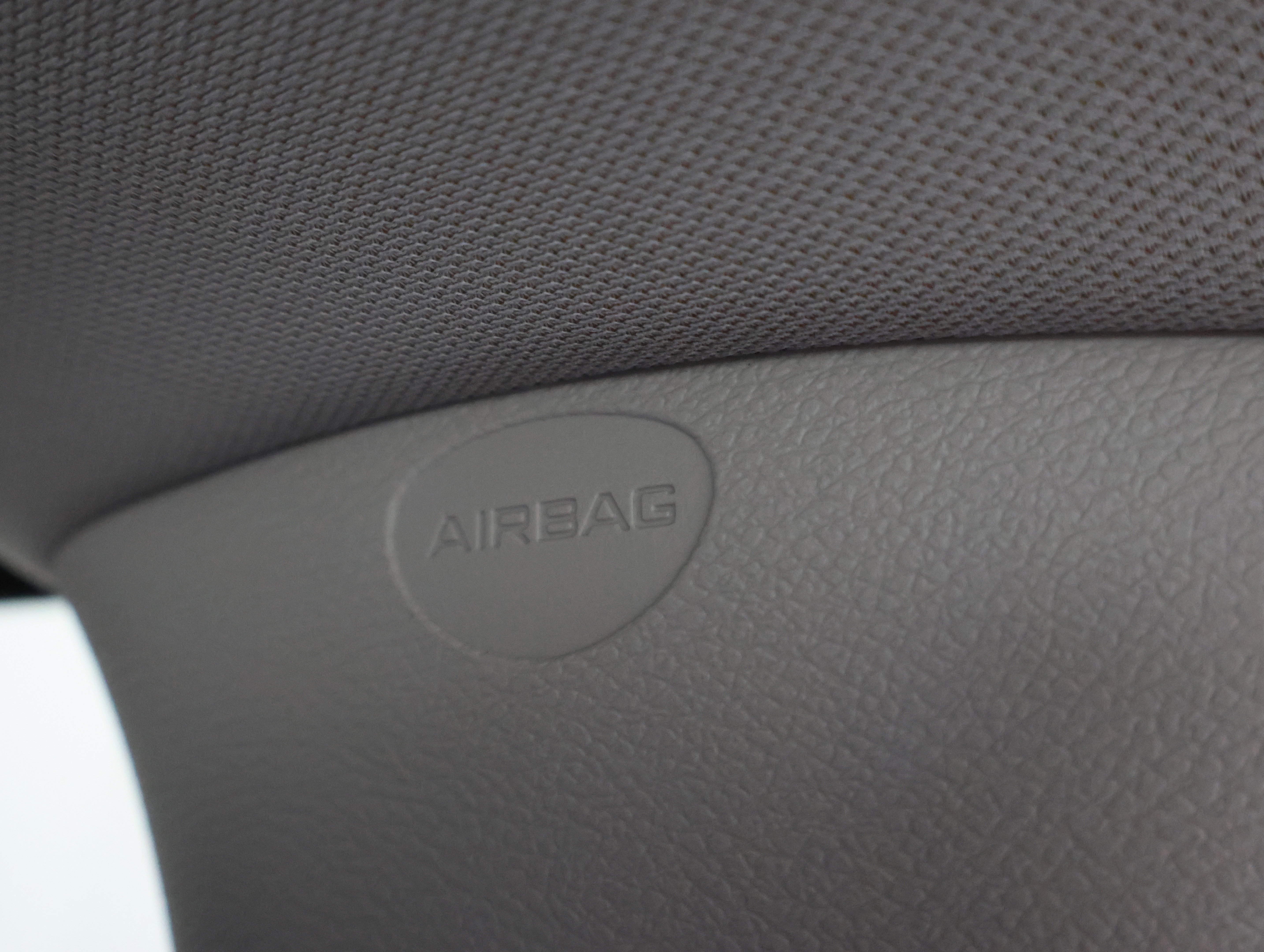 Used 2023 Chrysler Pacifica Touring-L AWD/4WD image 46