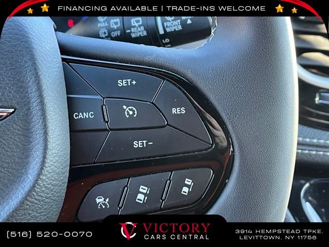 Used 2024 Chrysler Pacifica Select image 28