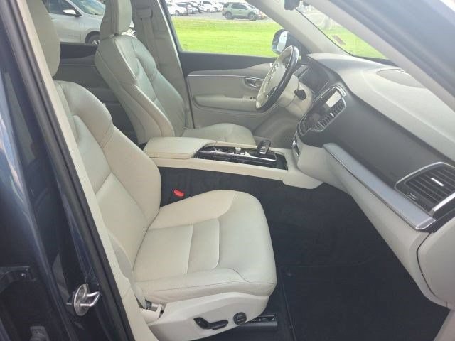 Used 2023 Volvo XC90 B5 Core AWD/4WD image 42