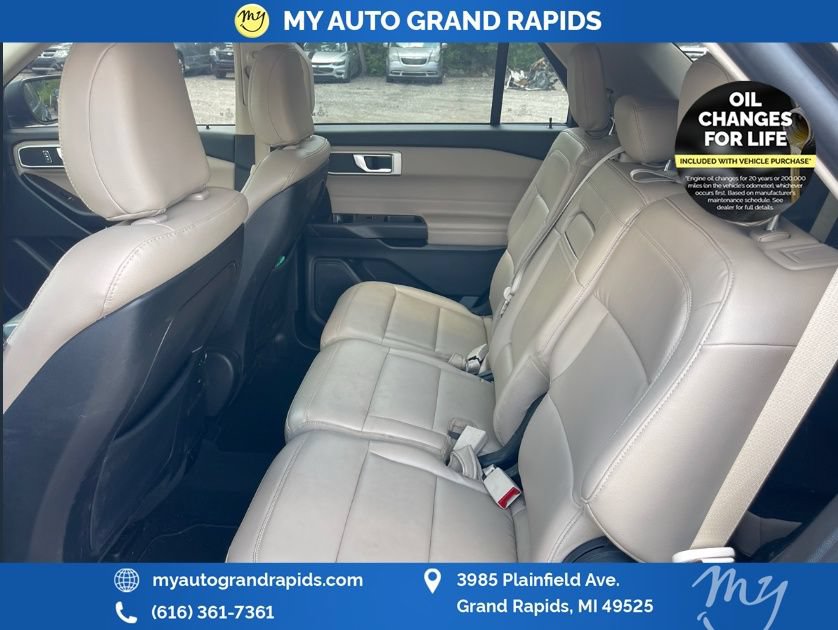 Used 2020 Ford Explorer XLT w/ Equipment Group 202A AWD/4WD image 9