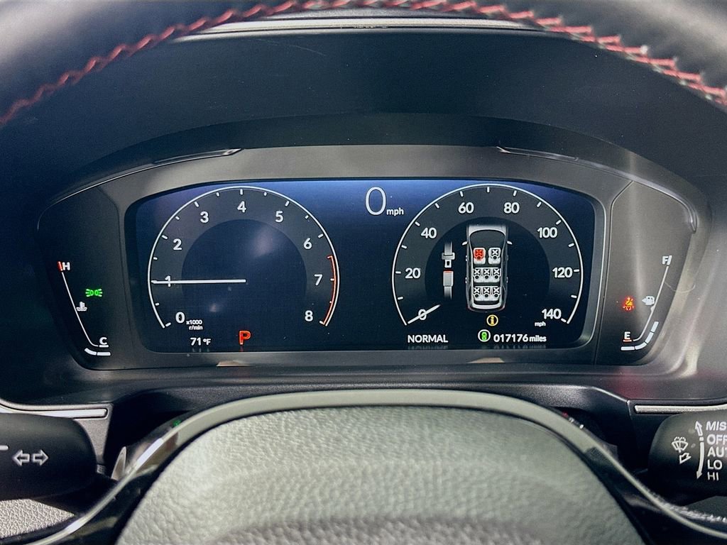 Used 2025 Honda Pilot Black Edition image 26