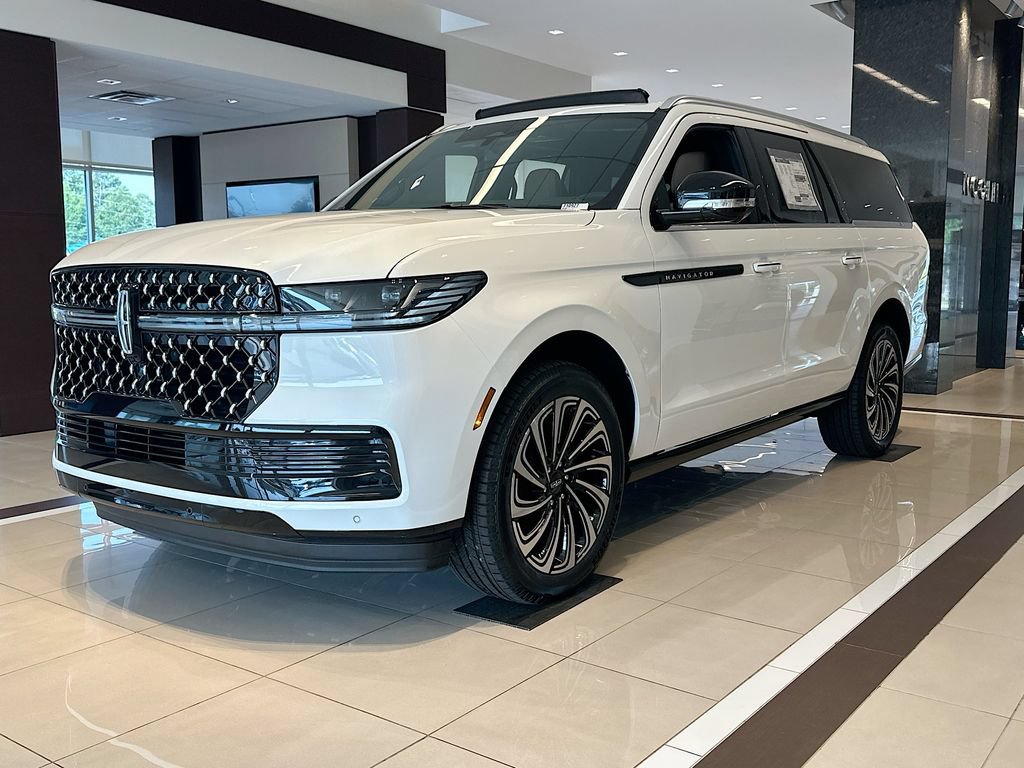 New 2027 Lincoln Navigator L Black Label AWD/4WD image 1